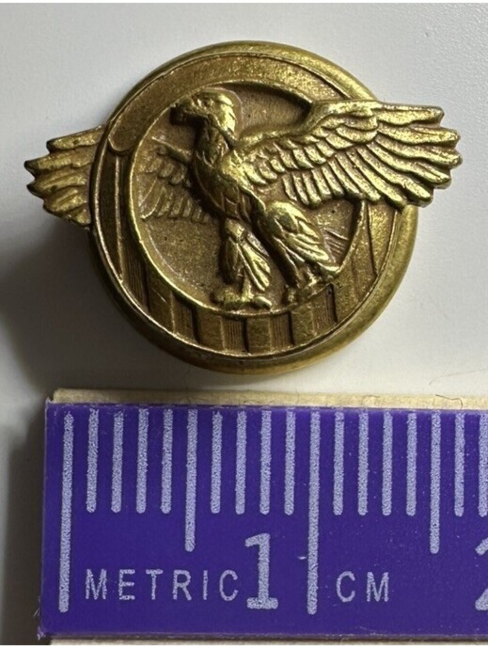 Vtg WW2 US Military Honorable Discharge Ruptured Duck Pin